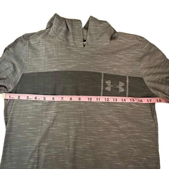 Under Armour ~ Mens Grey pullover hoodie ~ lightweight ~ size Medium - Picture 5 of 6